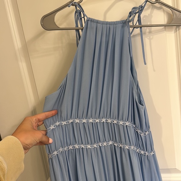 Long light blue dress with cute details - Picture 4 of 4